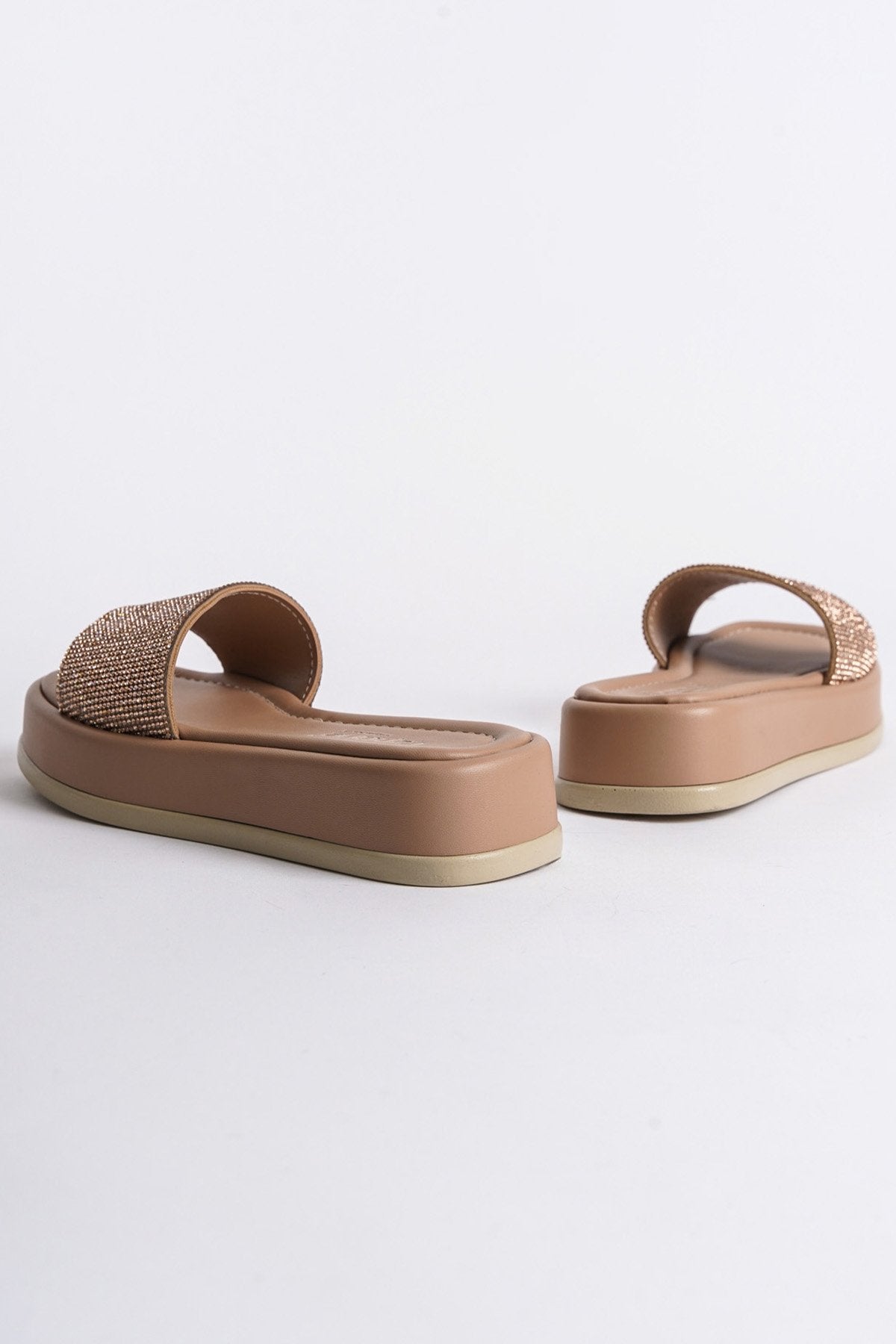 Capone sandal papuče 530-750-FDG-01-00001-CBA boja kože