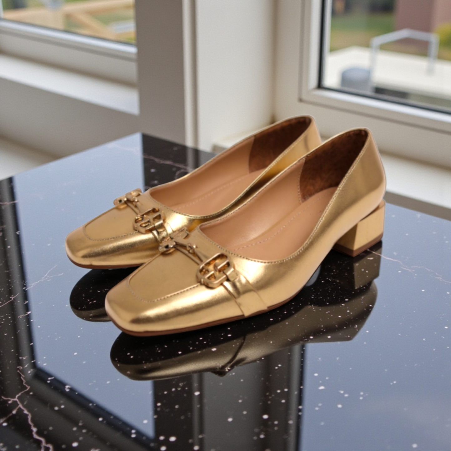 Capone cipele zlatne